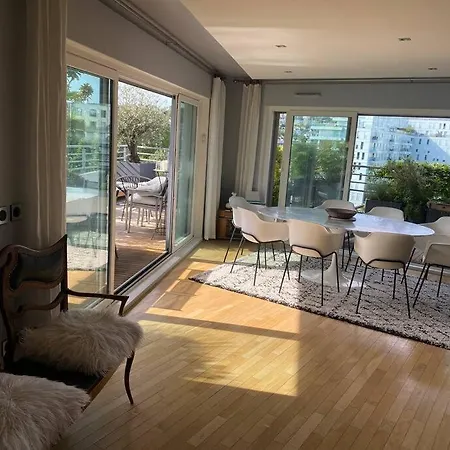 Flat With Wonderfull Terrassa Parc View * Boulogne-Billancourt